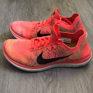 Nike Free 4.0 Flynit tennis shoes